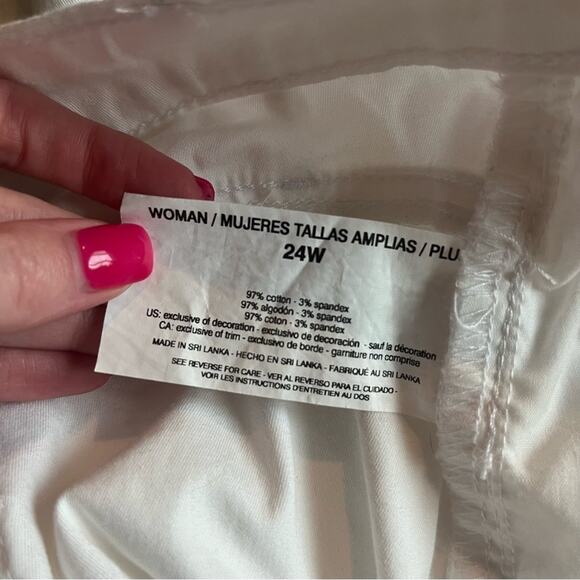 NWT! Gloria Vanderbilt White High Rise All-Around Slimming Effect Short Size 24W - Picture 8 of 12